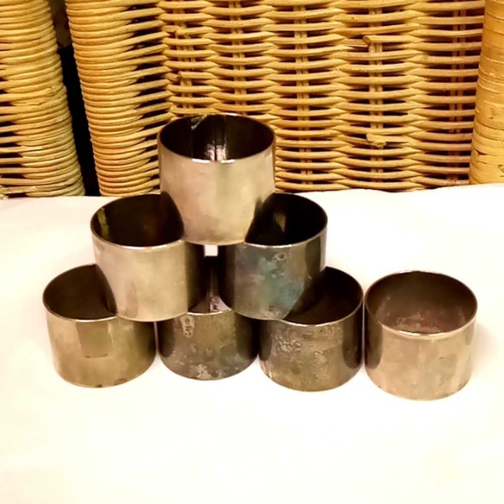 EALES 1779 napkin Rings Holders Silver Plated EUC